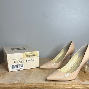 Ivanka Trump Nude Pointed-Toe Heels size 7.5